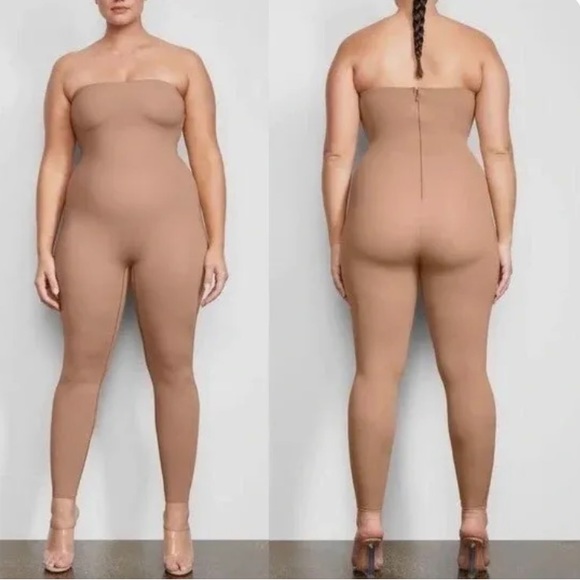 NWT & NWOT Skims All in one One strapless Onesie Jumpsuit Playsuit Romper - Picture 4 of 11